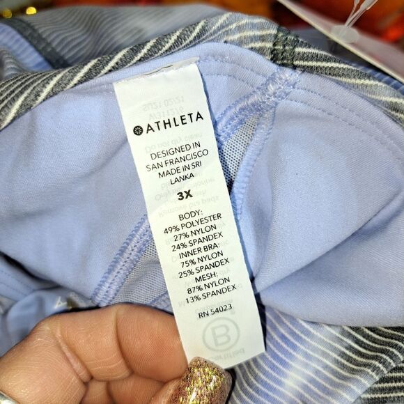 NWT Athleta Conscious Textured Crop D-DD Sz 3X WITH A FREE GIFT - Picture 8 of 9